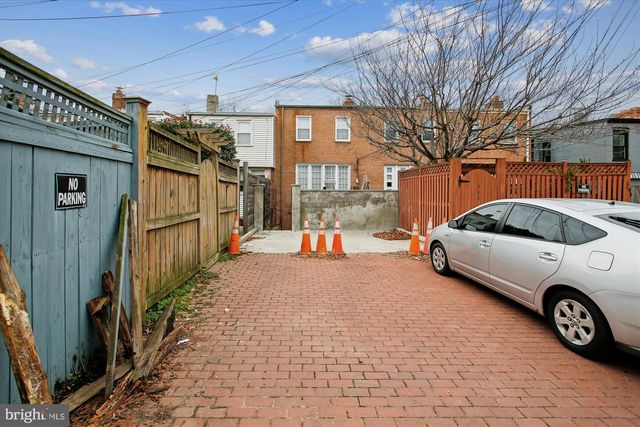 344 11TH ST SE, Washington, DC 20003