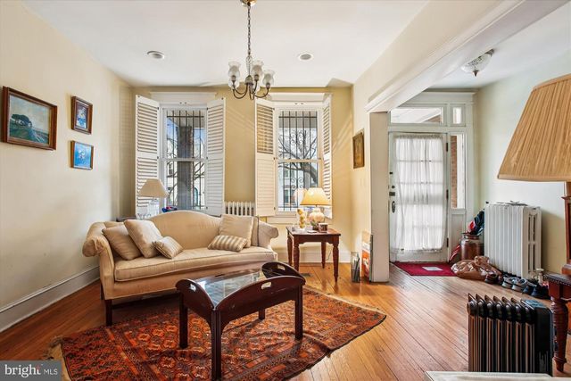 344 11TH ST SE, Washington, DC 20003