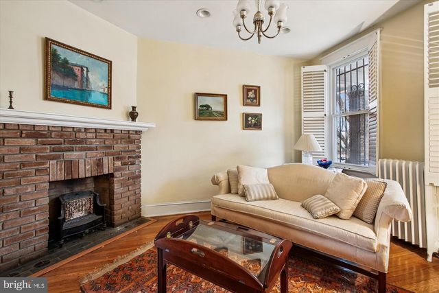 344 11TH ST SE, Washington, DC 20003