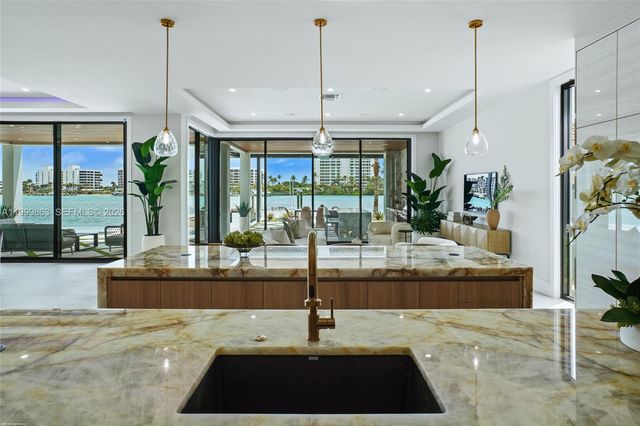 19709 Harbor Rd, Jupiter, FL 33469