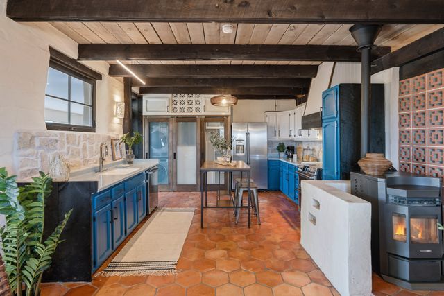 3 Maya Lane, White Rock, NM 87547