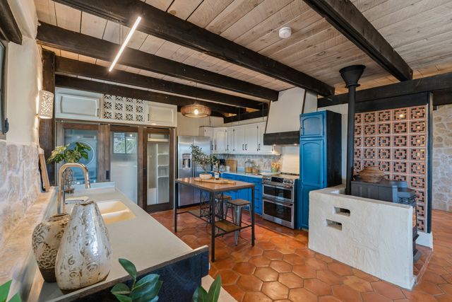 3 Maya Lane, White Rock, NM 87547