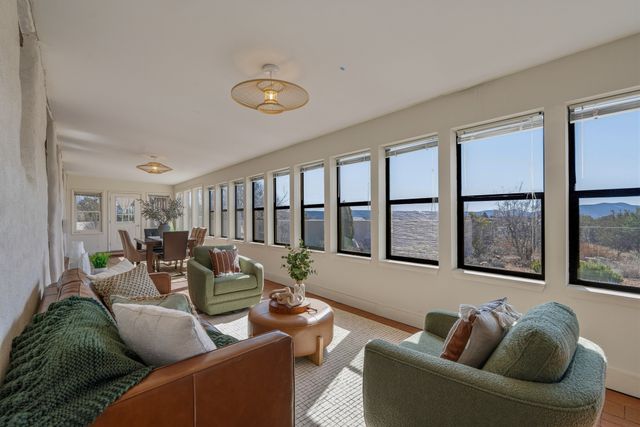 3 Maya Lane, White Rock, NM 87547