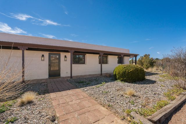 3 Maya Lane, White Rock, NM 87547