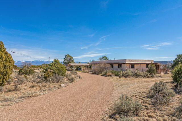 3 Maya Lane, White Rock, NM 87547