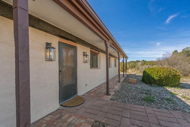 3 Maya Lane, White Rock, NM 87547
