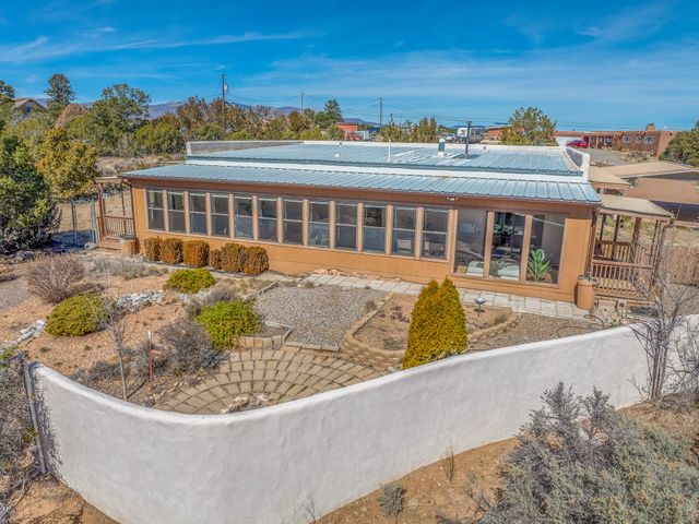 3 Maya Lane, White Rock, NM 87547