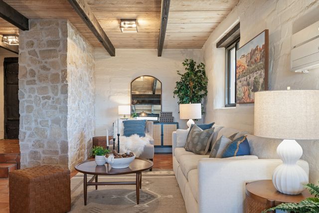 3 Maya Lane, White Rock, NM 87547