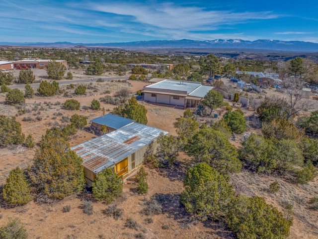 3 Maya Lane, White Rock, NM 87547