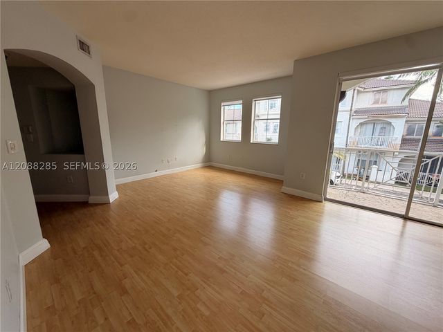 8838 W Flagler St 208, Miami, FL 33174