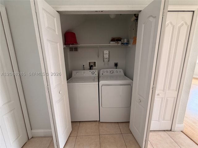 8838 W Flagler St 208, Miami, FL 33174