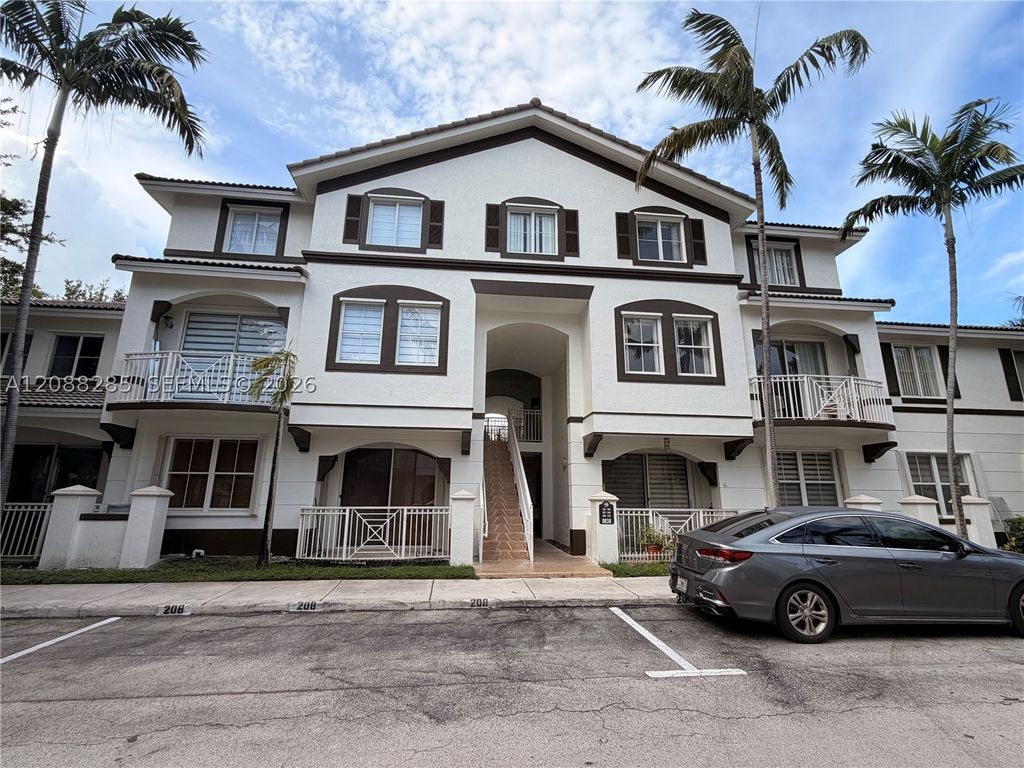8838 W Flagler St 208, Miami, FL 33174