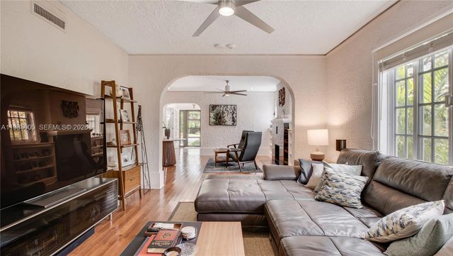 1147 Sorolla Ave, Coral Gables, FL 33134