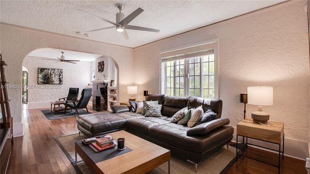 1147 Sorolla Ave, Coral Gables, FL 33134