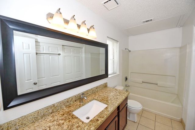 3701 Cedarplaza Lane 207, Dallas, TX 75209