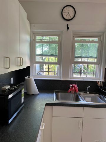 137 E Roosevelt Avenue, Roosevelt, NY 11575