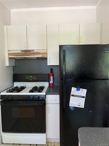 137 E Roosevelt Avenue, Roosevelt, NY 11575