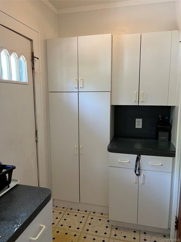 137 E Roosevelt Avenue, Roosevelt, NY 11575