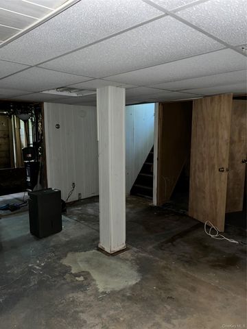 137 E Roosevelt Avenue, Roosevelt, NY 11575