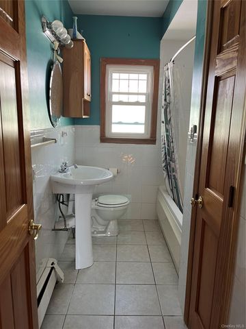 137 E Roosevelt Avenue, Roosevelt, NY 11575