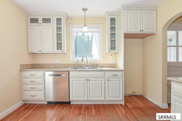 1230 S Higbee Avenue, Idaho Falls, ID 83404