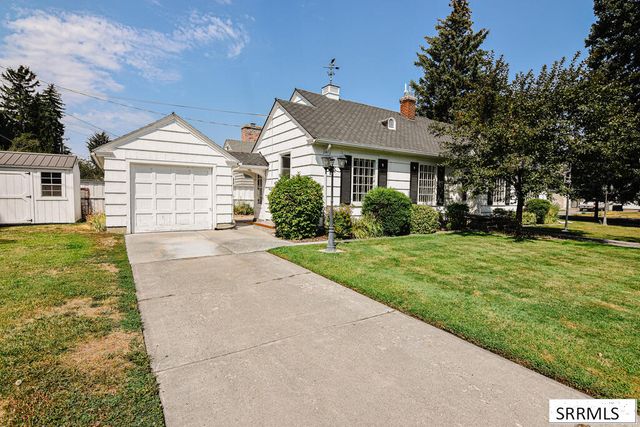1230 S Higbee Avenue, Idaho Falls, ID 83404