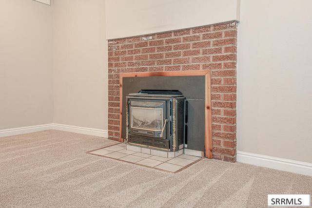 1230 S Higbee Avenue, Idaho Falls, ID 83404