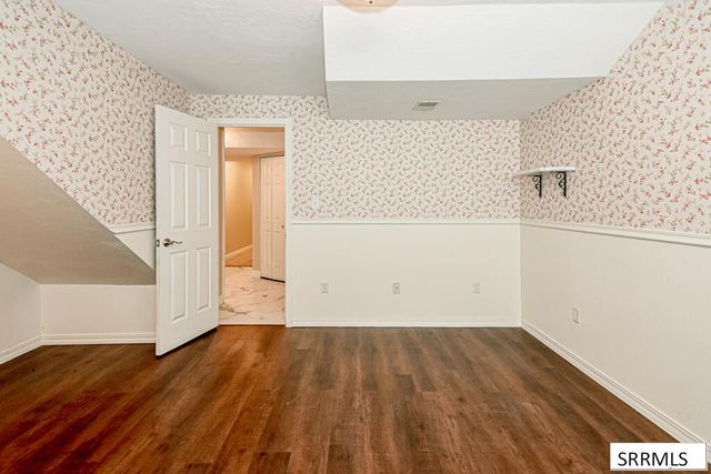 1230 S Higbee Avenue, Idaho Falls, ID 83404