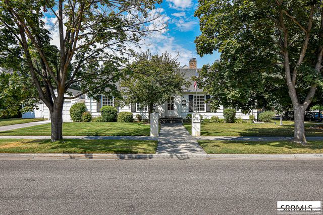 1230 S Higbee Avenue, Idaho Falls, ID 83404