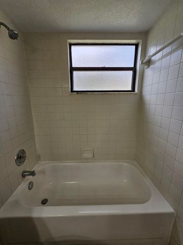 1581 Balfour Point Drive A, West Palm Beach, FL 33411