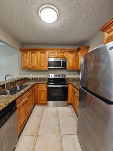 1581 Balfour Point Drive A, West Palm Beach, FL 33411