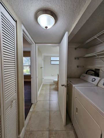 1581 Balfour Point Drive A, West Palm Beach, FL 33411