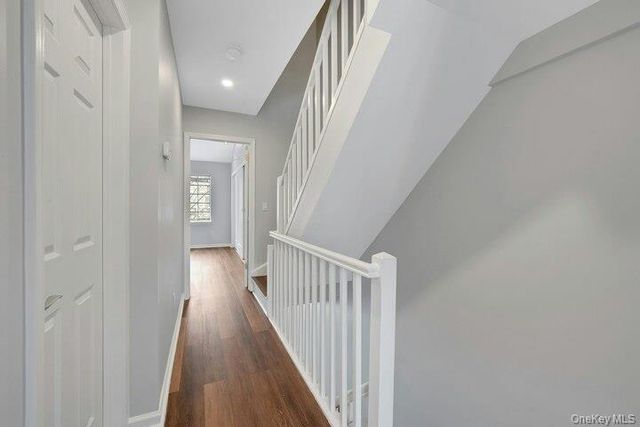 202 Park Ridge Lane, White Plains, NY 10603