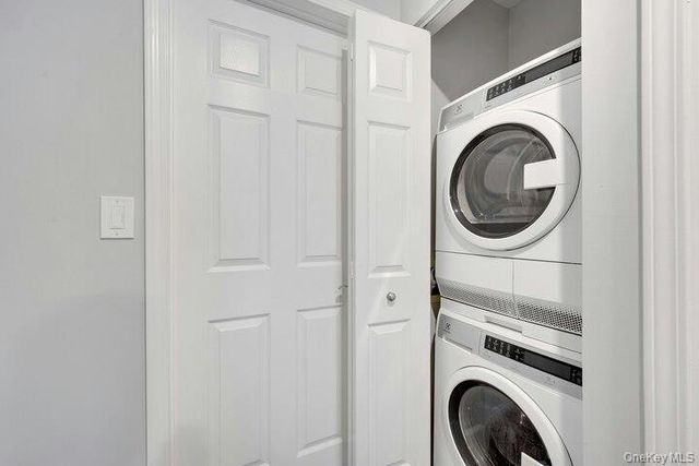 202 Park Ridge Lane, White Plains, NY 10603