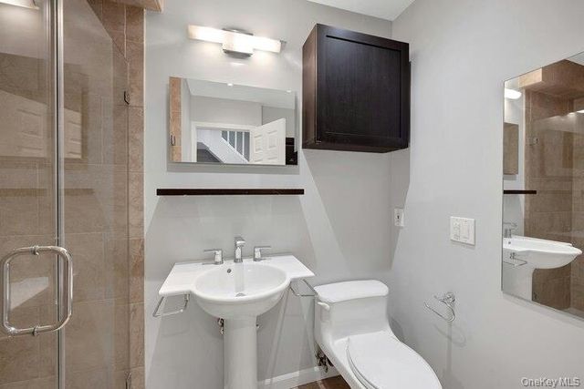 202 Park Ridge Lane, White Plains, NY 10603