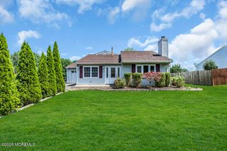 124 Cannonball Drive, Tinton Falls, NJ 07753