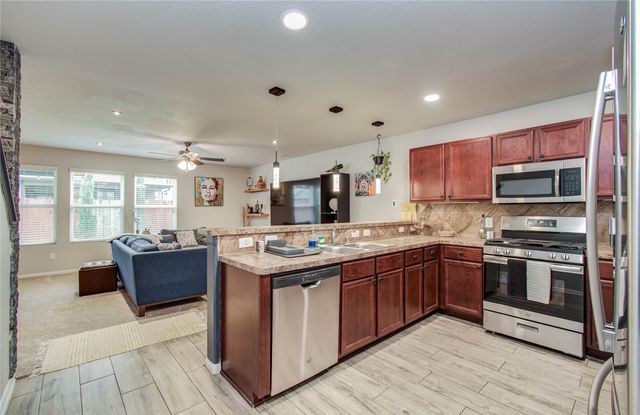 15614 S Early Dusk Circle, Houston, TX 77044