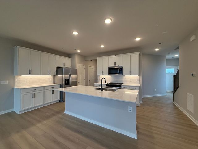 14920 Avondale View, Rosemount, MN 55068