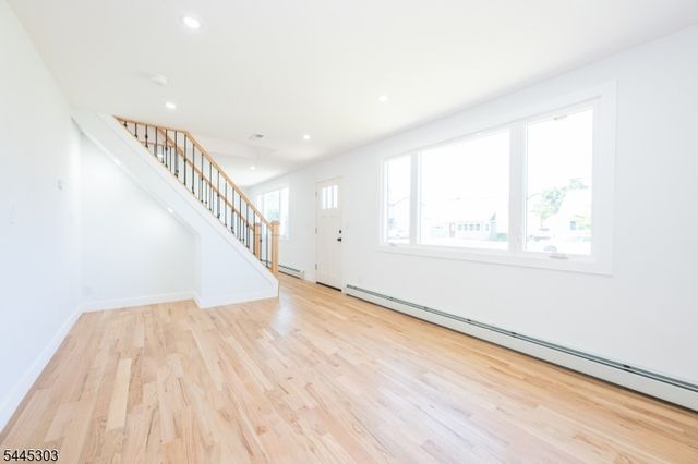 214 Alberta Dr, Saddle Brook Twp., NJ 07663