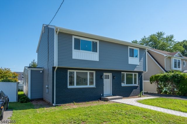 214 Alberta Dr, Saddle Brook Twp., NJ 07663