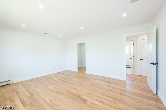214 Alberta Dr, Saddle Brook Twp., NJ 07663