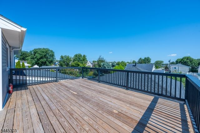 214 Alberta Dr, Saddle Brook Twp., NJ 07663