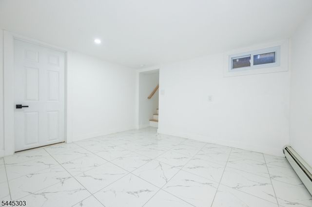214 Alberta Dr, Saddle Brook Twp., NJ 07663