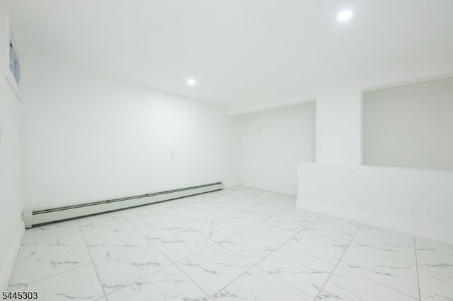 214 Alberta Dr, Saddle Brook Twp., NJ 07663