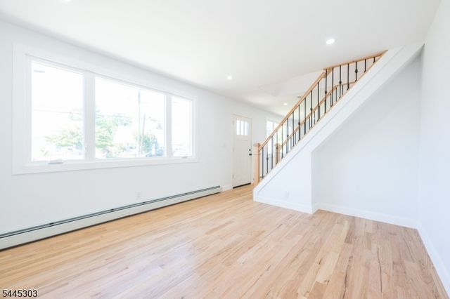 214 Alberta Dr, Saddle Brook Twp., NJ 07663