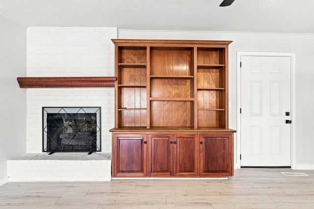 2313 S 82nd East East Avenue, Tulsa, OK 74129