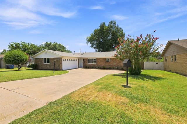 2313 S 82nd East East Avenue, Tulsa, OK 74129