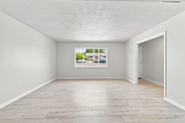 2313 S 82nd East East Avenue, Tulsa, OK 74129