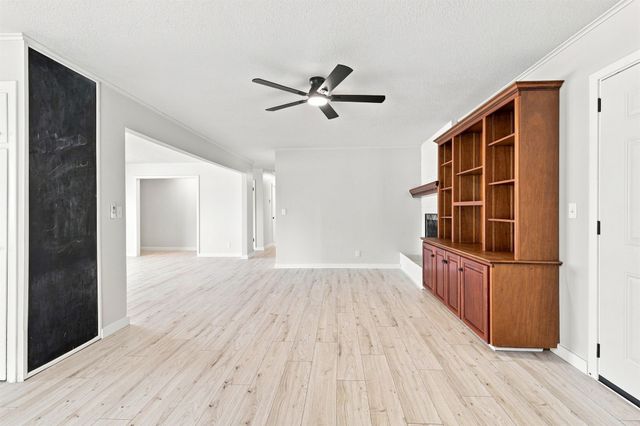2313 S 82nd East East Avenue, Tulsa, OK 74129