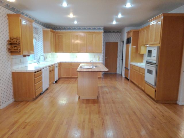 1388 Sonnys Way, Hollister, CA 95023